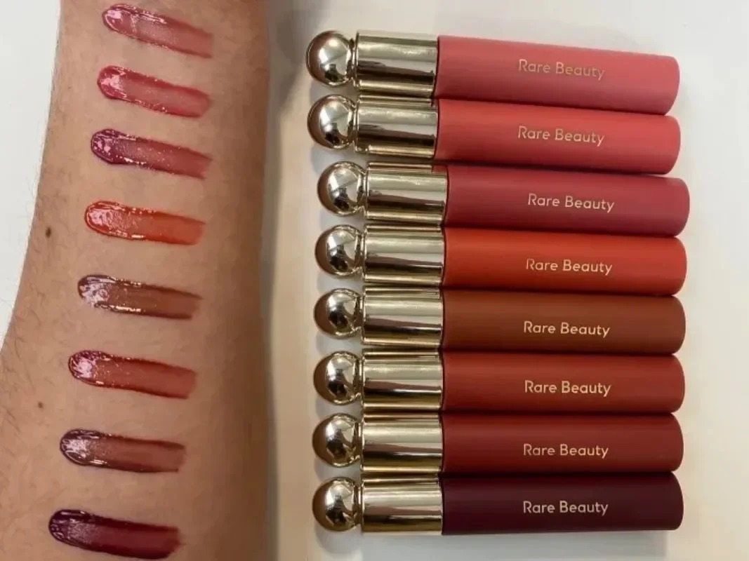 Rare Beauty New Smooth Liquid  - Rare Beauty Makeup Kit ulasan dan harga