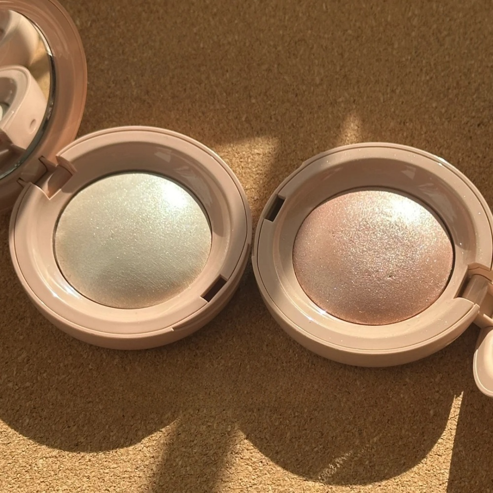 Rare Beauty Highlighter Long L - Rare Beauty Makeup Kit ulasan dan harga